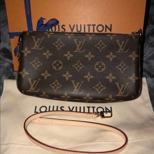 ❗️SOLD❗️Louis Vuitton Pochette Accessoires
